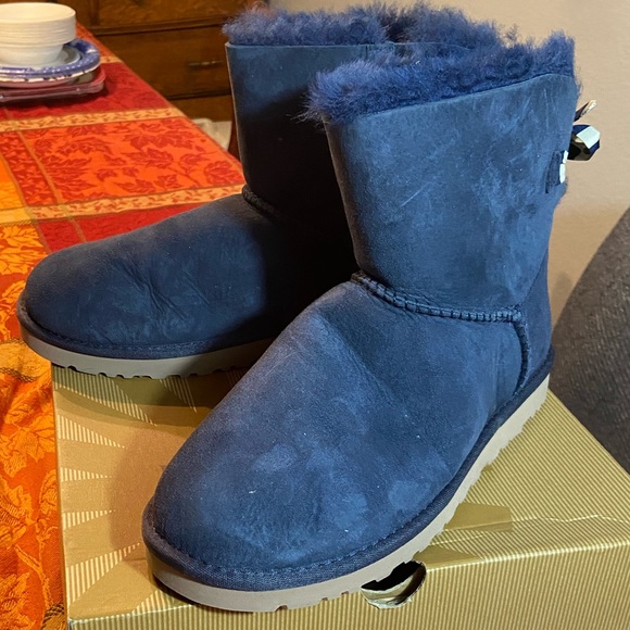 Vintage Blue Bailey Mini UGGS! So cute, so adorable… - Picture 2 of 5